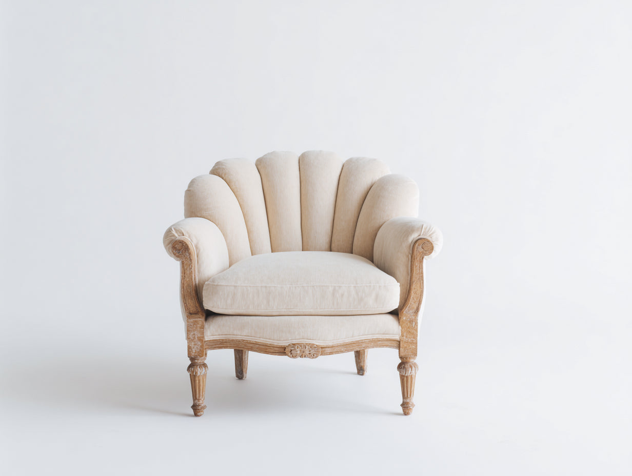 Sillones tapizados 88 x 82 x 92 cm - Beige crema y marrón natural - Respaldo con forma de concha y diseño clásico